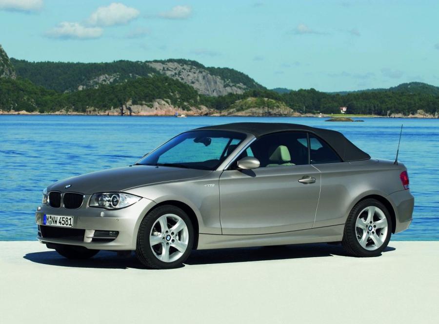  BMW 1-Series Convertible 2007 года  (фото 13 из 36)